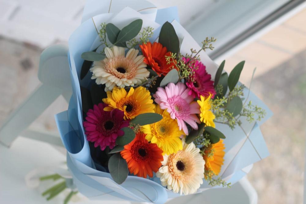 Букет цветов из: Герберы в Невели