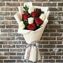 Букет цветов из:  Розы в Невели