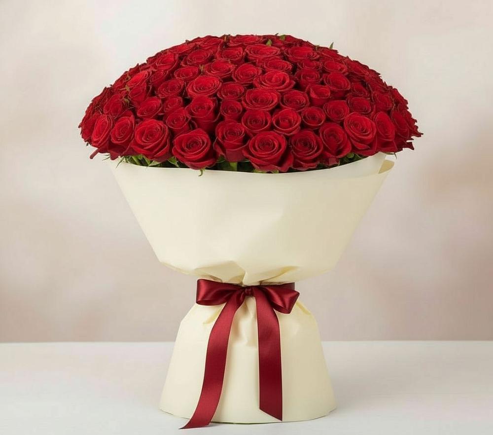 Букет 101 Красная роза Милано в Невели