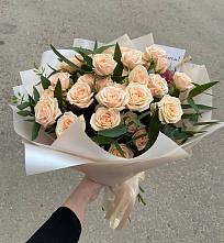 Букет Кремовые розы Латте в Невели