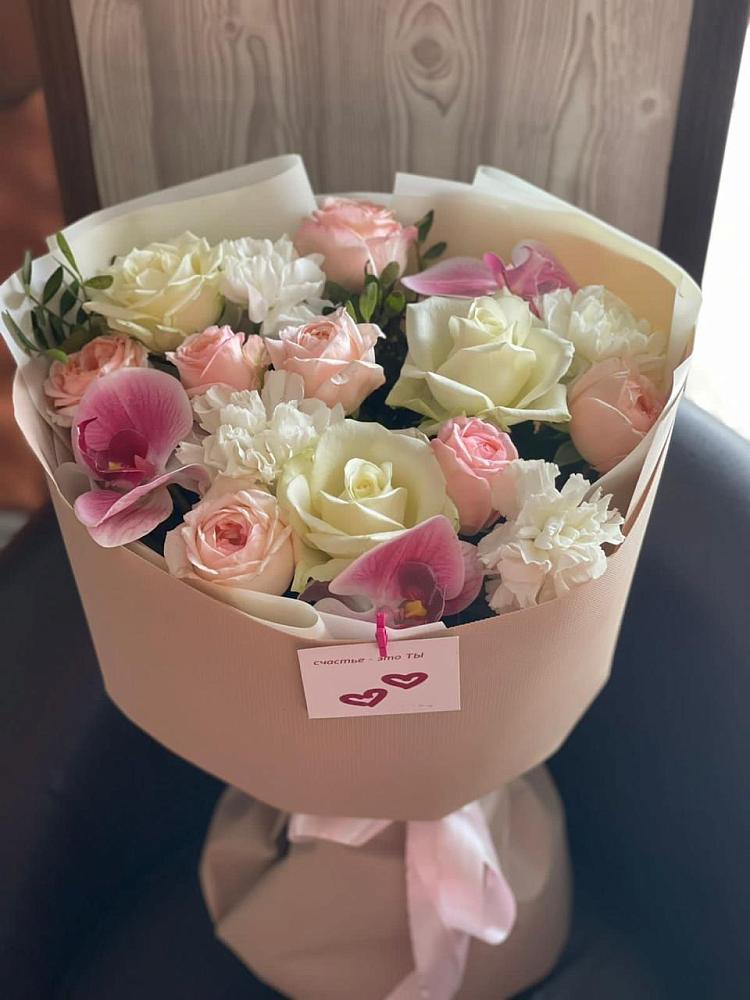 Букет цветов из: Орхидеи, Розы и Гвоздики в Невели