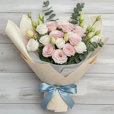 Букет цветов из:  Лизиантусы в Невели