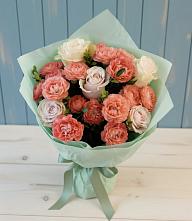 Букет цветов из:  Розы в Невели