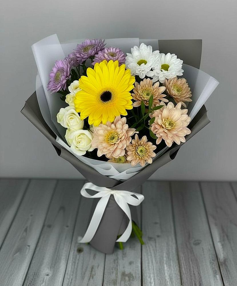Букет цветов из: Розы, Герберы и Хризантемы в Невели