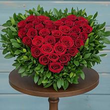 Цветочная композиция из Розы в виде сердца #REPLACE_PRED# Невели