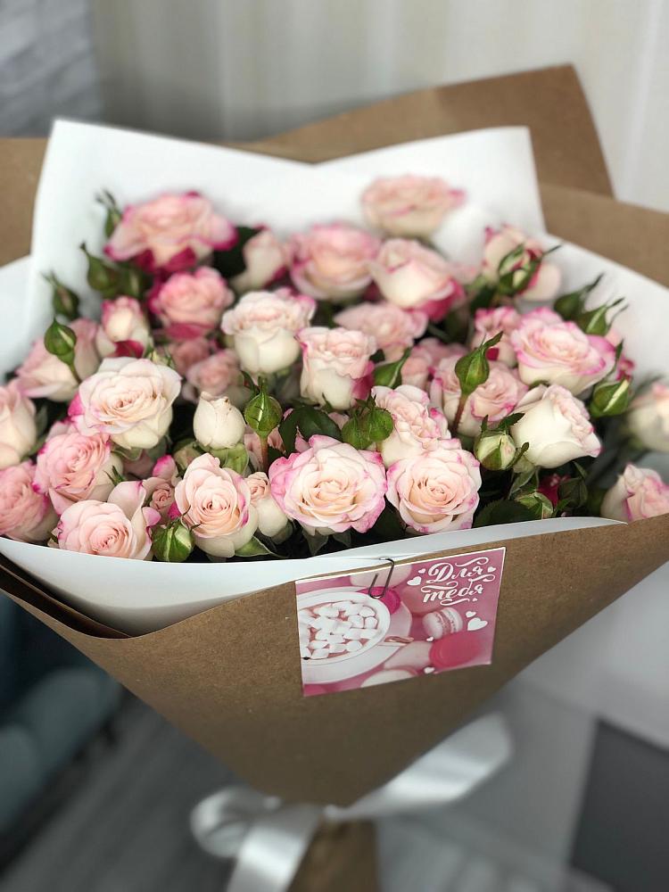 Букет цветов из: Розы в Невели