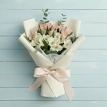 Букет цветов из:  Альстромерии в Невели