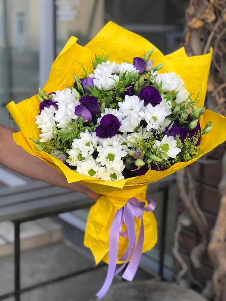 Букет цветов из: Ирисы, Хризантемы и Ромашки в Невели