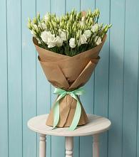 Букет цветов из:  Лизиантусы в Невели