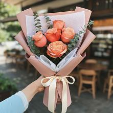 Букет цветов из:  Розы в Невели