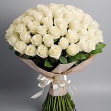Букет 101 беля роза Белоснежка в Невели