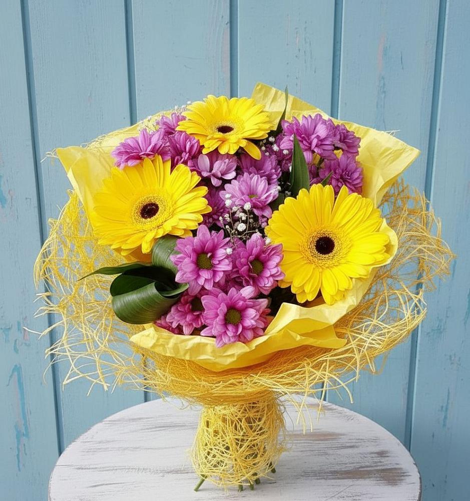 Букет цветов из: Хризантемы и Герберы в Невели