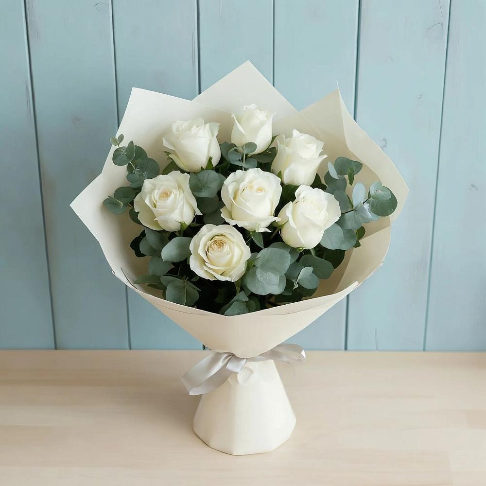 Букет Белые розы в Эвкалипте в Невели