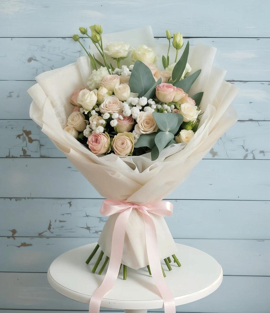 Букет цветов из: Розы и Лизиантусы в Невели