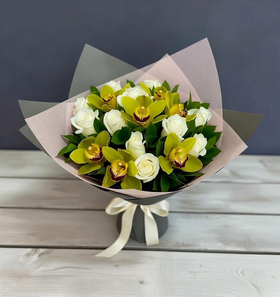 Букет цветов из: Орхидеи и Розы в Невели