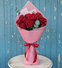 Букет цветов из:  Розы в Невели