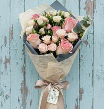 Букет цветов из:  Розы в Невели
