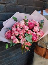 Букет цветов из:  Розы в Невели