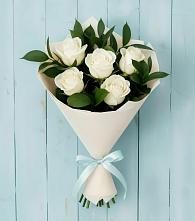 Букет цветов из:  Розы в Невели