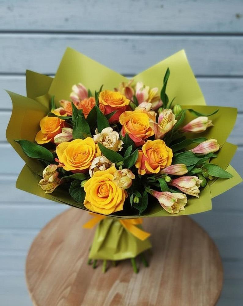 Букет цветов из: Альстромерии и Розы в Невели