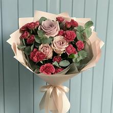 Букет цветов из:  Гвоздики и Розы в Невели