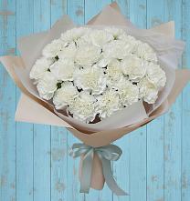 Букет цветов из:  Гвоздики в Невели