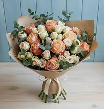 Букет цветов из:  Альстромерии и Розы в Невели