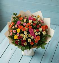 Букет Микс из разноцветных кустовых роз в Невели
