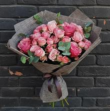 Букет цветов из:  Розы в Невели