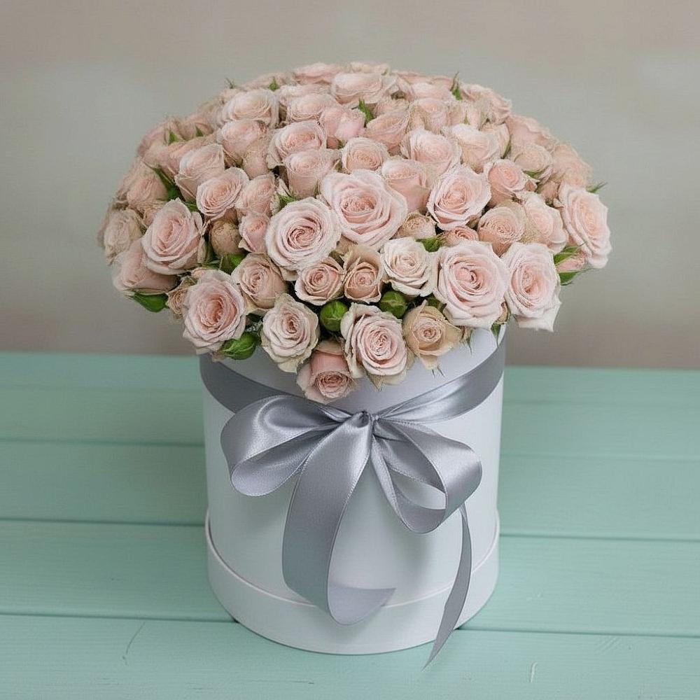 Цветочная композиция из Розы в шляпной коробке в Невели